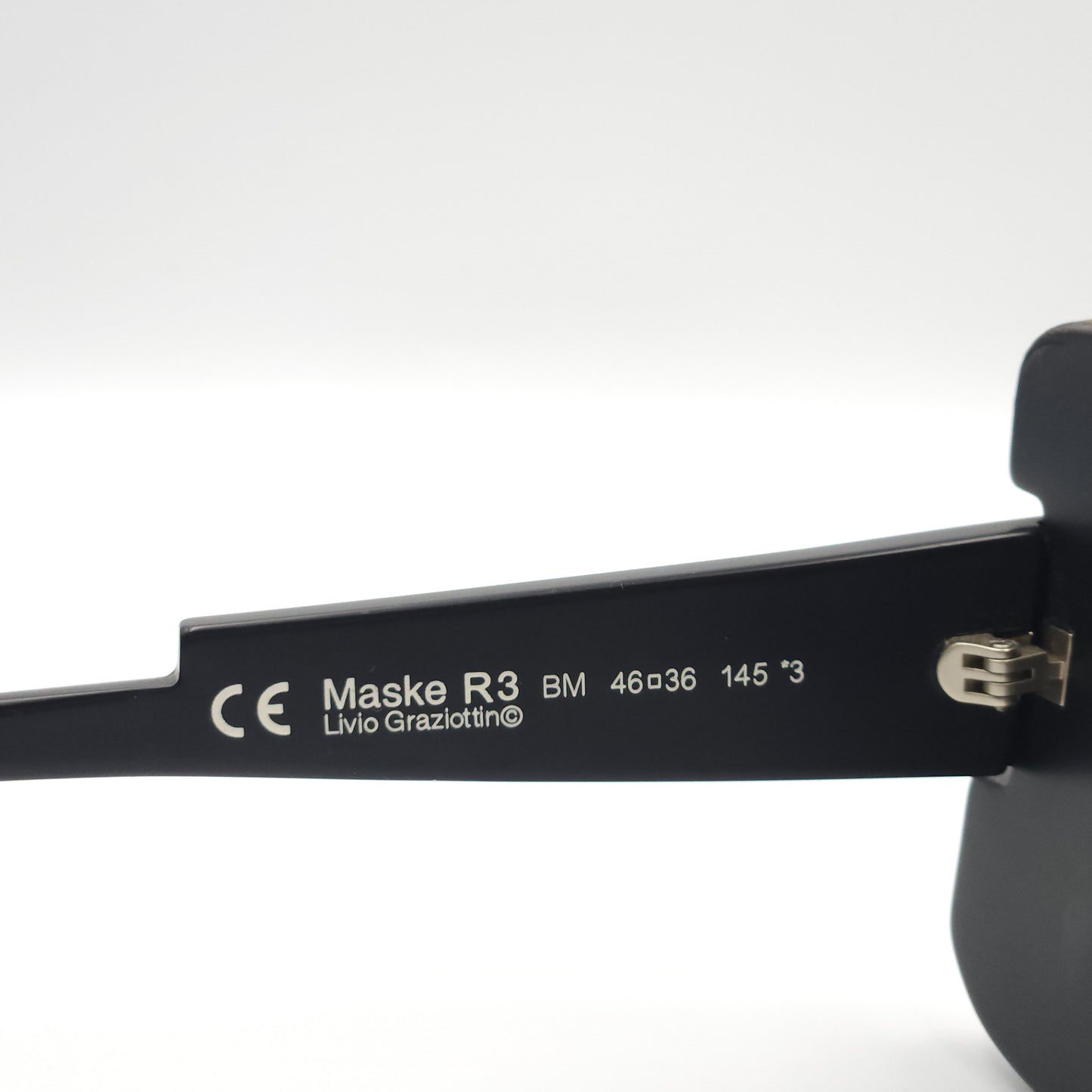 Kuboraum Maske R3 BM (Limited Edition)