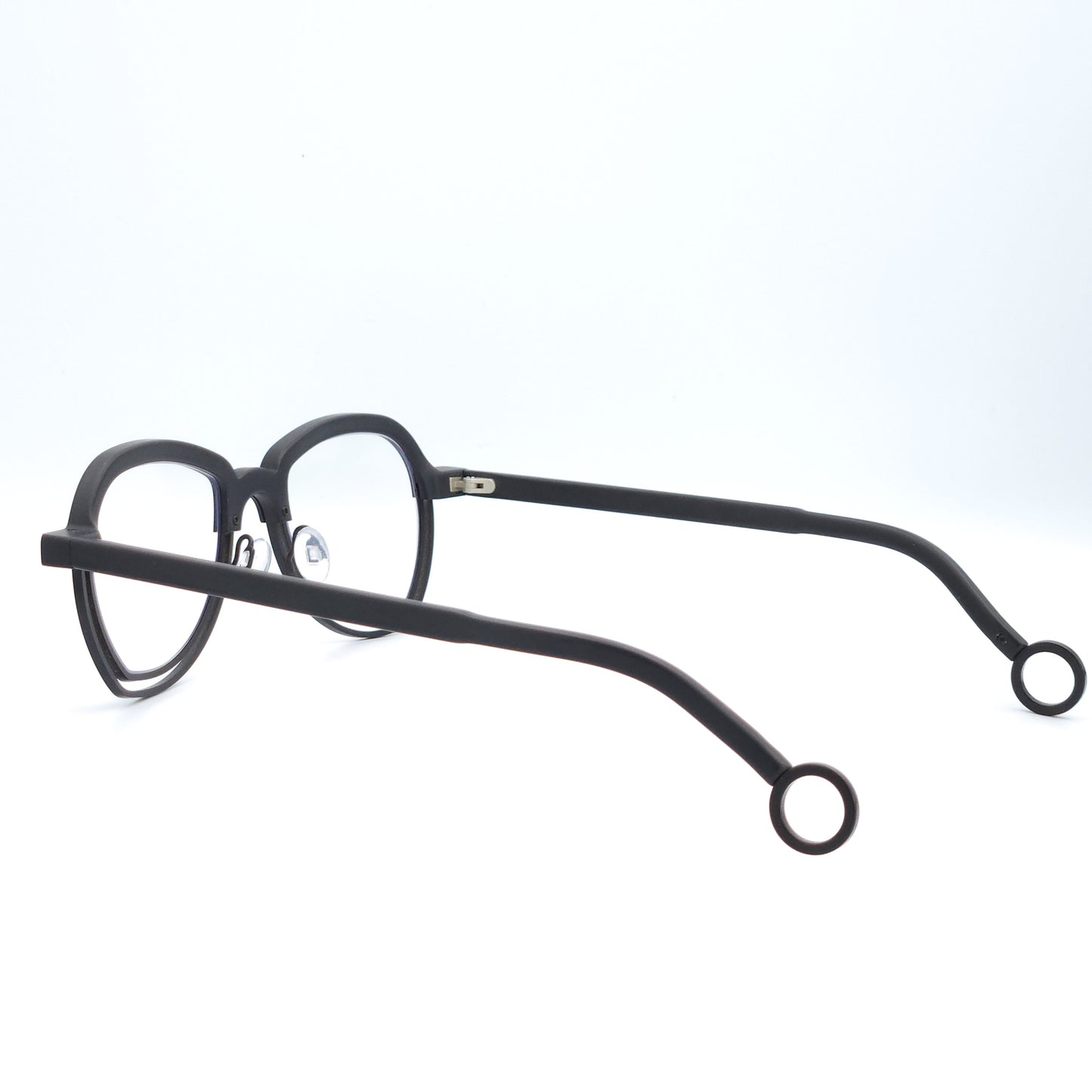 Theo Eyewear Slinger 1